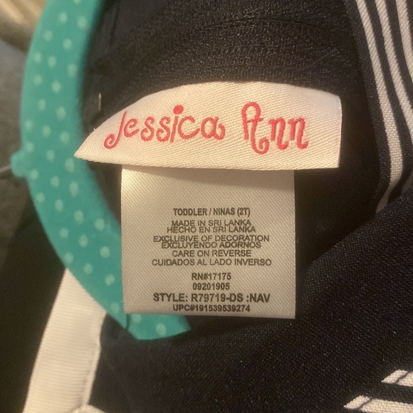 BRAND NEW Navy & White Dress. Zips in the back and has a tie around the waist - Picture 11 of 16